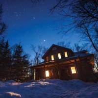 Log cabin in Algonquin Park | Goh Iromoto