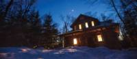 Log cabin in Algonquin Park | Goh Iromoto