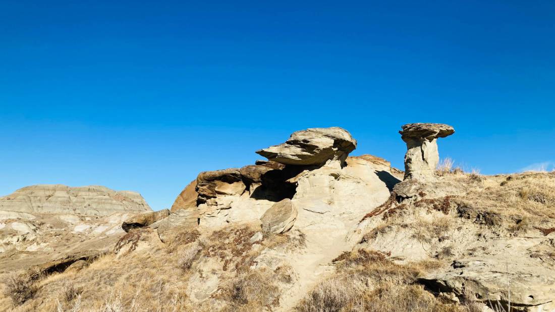 Fairy-tale scenery of hoodoos in Dinosaur Provincial Park |  <i>Caroline Mongrain</i>