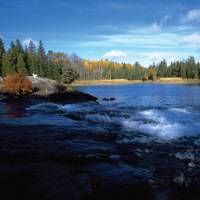 Autumn colours on Ontario's Great Lakes | OTMPC