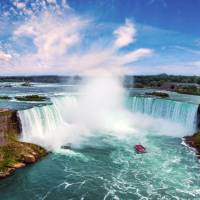 Niagara's incredible Horseshoe Falls | © Destination Ontario