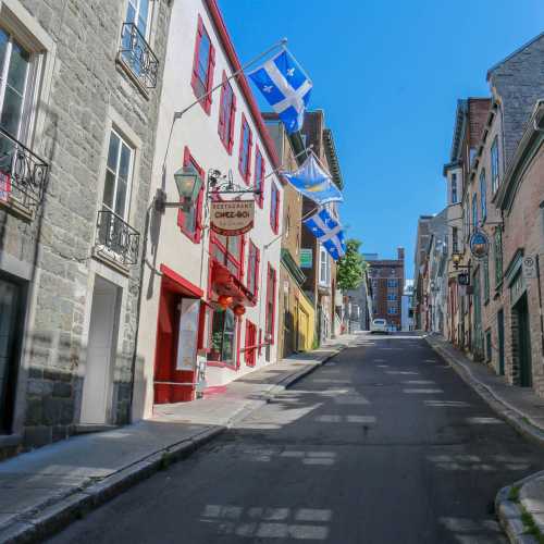 Admire the historic architecture in Old Quebec City