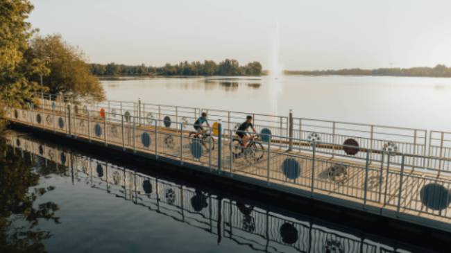 Spectacular views of Boivin Lake in Granby