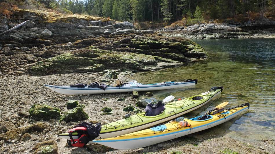 Protected paddling through the islands of Desolation Sound, BC