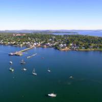 Pleasure boats dot the coastline of charming St. Andrews By-the-Sea | New Brunswick Tourism