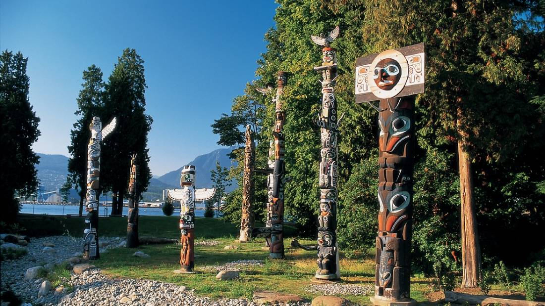 Totem poles in Stanley Park, Vancouver |  <i>Al Harvey</i>