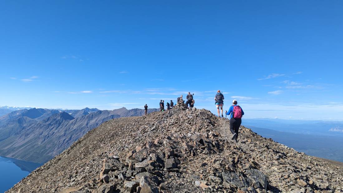 Hikers on the trail to King's Throne Summit, Kluane NP |  <i>Trevor Sauve</i>